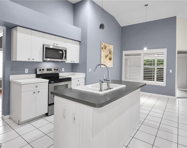 22203 Seashore Circle - Photo Thumbnail 15