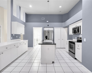 22203 Seashore Circle - Photo Thumbnail 10