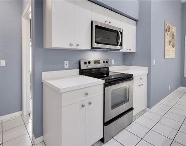 22203 Seashore Circle - Photo Thumbnail 14