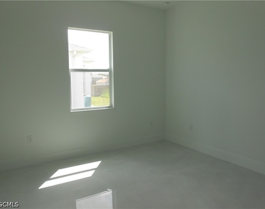 320 Poplar Street - Photo Thumbnail 13