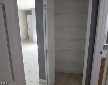 922 Eisenhower Boulevard - Photo Thumbnail 9