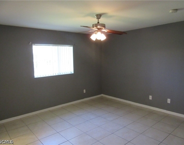 922 Eisenhower Boulevard - Photo Thumbnail 16
