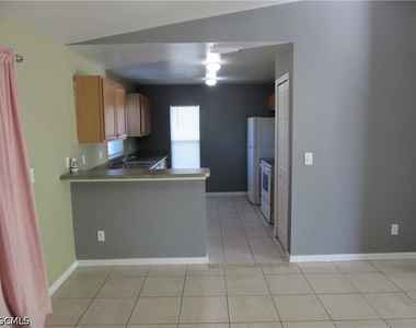 922 Eisenhower Boulevard - Photo Thumbnail 10