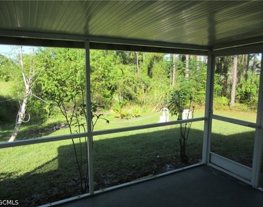 922 Eisenhower Boulevard - Photo Thumbnail 15
