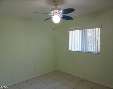 922 Eisenhower Boulevard - Photo Thumbnail 7