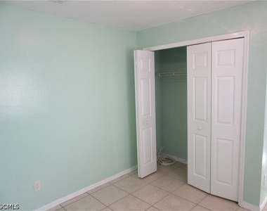 922 Eisenhower Boulevard - Photo Thumbnail 4