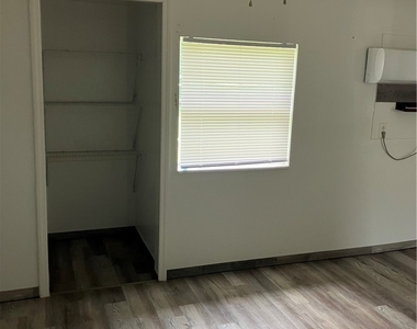 1712 Pacific Avenue - Photo Thumbnail 5
