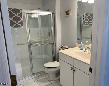 10541 Diamante Way - Photo Thumbnail 12
