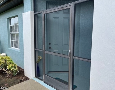 10541 Diamante Way - Photo Thumbnail 3