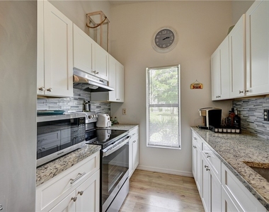 1433 Sw 51st Lane - Photo Thumbnail 13