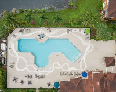 10243 Via Colomba Circle - Photo Thumbnail 23
