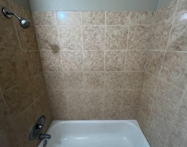 2200 Cypress Landing Drive - Photo Thumbnail 13
