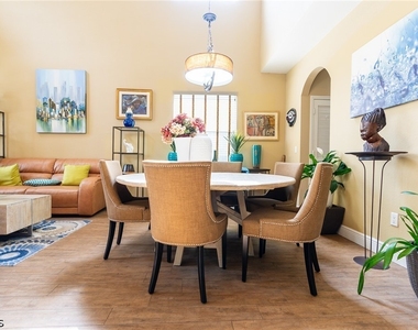 8713 Pegasus Drive - Photo Thumbnail 4