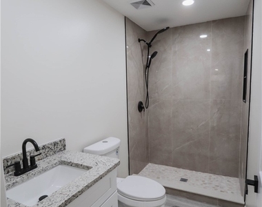2222 Unity Avenue - Photo Thumbnail 6
