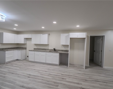 2222 Unity Avenue - Photo Thumbnail 9