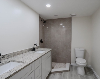 2222 Unity Avenue - Photo Thumbnail 10