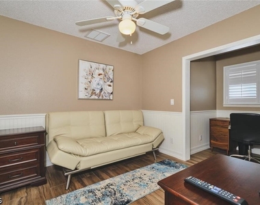 14652 Sagamore Court - Photo Thumbnail 9