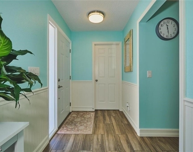14652 Sagamore Court - Photo Thumbnail 4