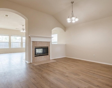 6015 Ida Rose Court - Photo Thumbnail 5