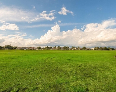6015 Ida Rose Court - Photo Thumbnail 3