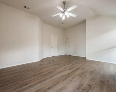 6015 Ida Rose Court - Photo Thumbnail 20