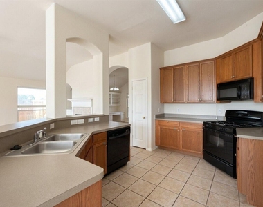 6015 Ida Rose Court - Photo Thumbnail 18