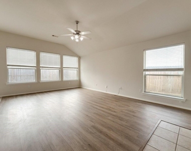 6015 Ida Rose Court - Photo Thumbnail 9