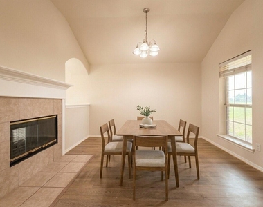 6015 Ida Rose Court - Photo Thumbnail 8