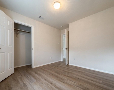 6015 Ida Rose Court - Photo Thumbnail 26