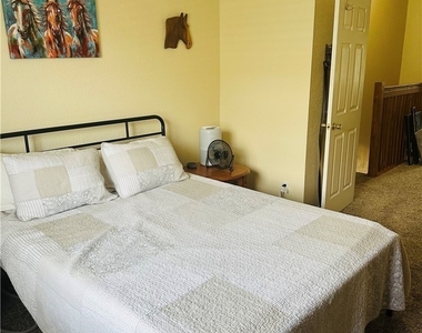 10091 Pacific Pines Avenue - Photo Thumbnail 13