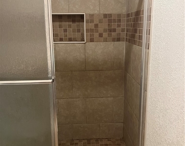 3923 Se 12th Avenue - Photo Thumbnail 10