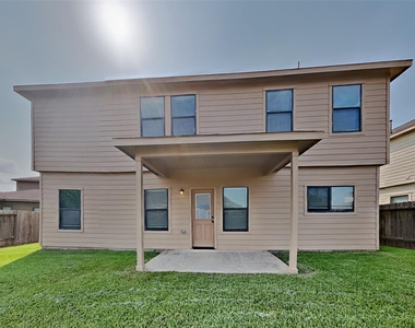 19715 Seabury Path Court - Photo Thumbnail 17