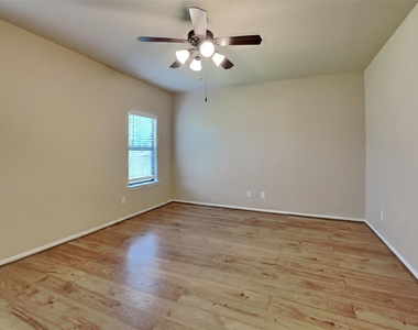 19715 Seabury Path Court - Photo Thumbnail 3