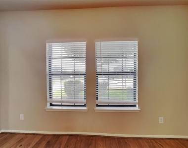 19715 Seabury Path Court - Photo Thumbnail 2