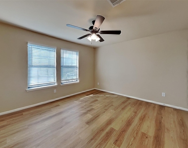 19715 Seabury Path Court - Photo Thumbnail 13