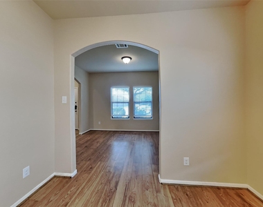 19715 Seabury Path Court - Photo Thumbnail 6
