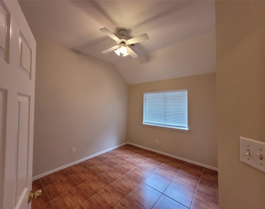 15427 Truslow Point Lane - Photo Thumbnail 21