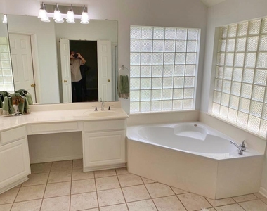 15427 Truslow Point Lane - Photo Thumbnail 17