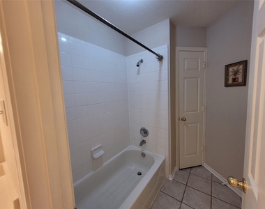 15427 Truslow Point Lane - Photo Thumbnail 24
