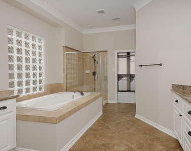 50 Marquise Oaks Place - Photo Thumbnail 25