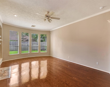 1110 Parkhaven Lane - Photo Thumbnail 13
