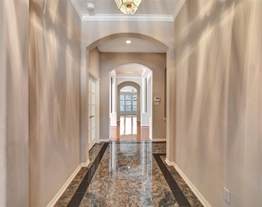 1110 Parkhaven Lane - Photo Thumbnail 5