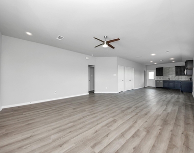 288 Buckskin Drive - Photo Thumbnail 10