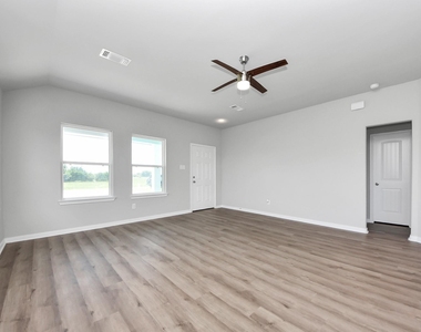 288 Buckskin Drive - Photo Thumbnail 6