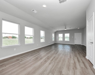 288 Buckskin Drive - Photo Thumbnail 7