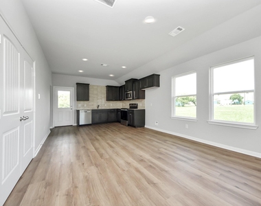 288 Buckskin Drive - Photo Thumbnail 13