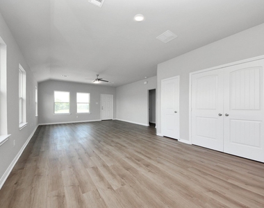 288 Buckskin Drive - Photo Thumbnail 5