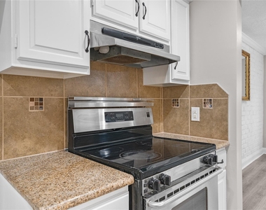 14535 Misty Meadow Lane - Photo Thumbnail 11