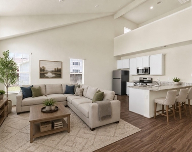 216 N Lynx Trail - Photo Thumbnail 4