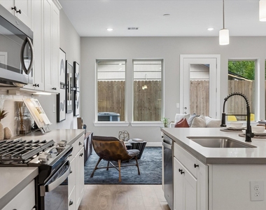 5214 Amber Sunrise Drive - Photo Thumbnail 4
